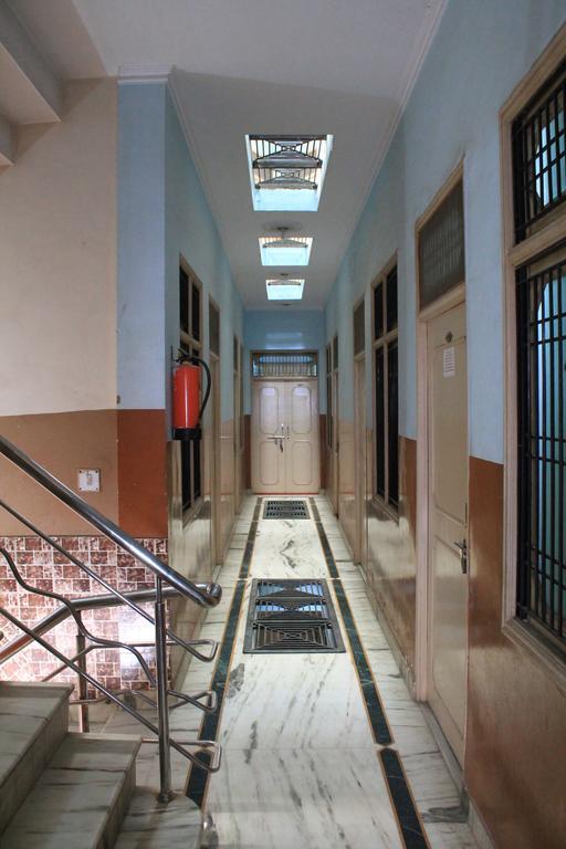 Krishnam Guest House Mathura Exterior photo